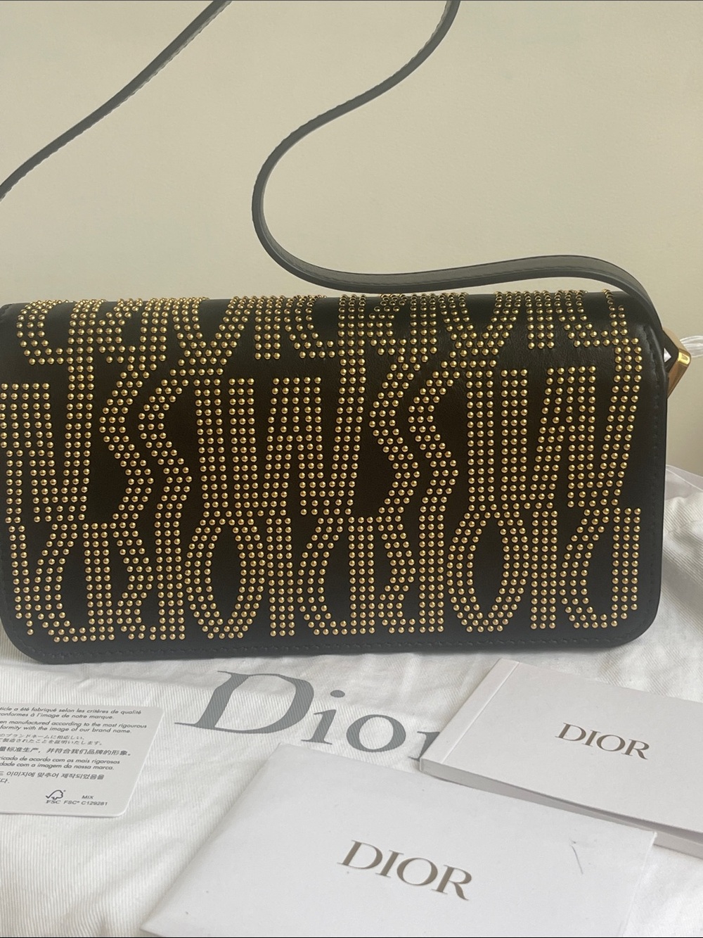 NWT Miss Dior 2024-2025 gold studded flap bag / 18
Studded in gold - Picture 2 of 12